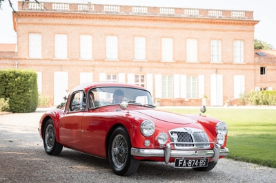 location MG MGA coupé à Boé