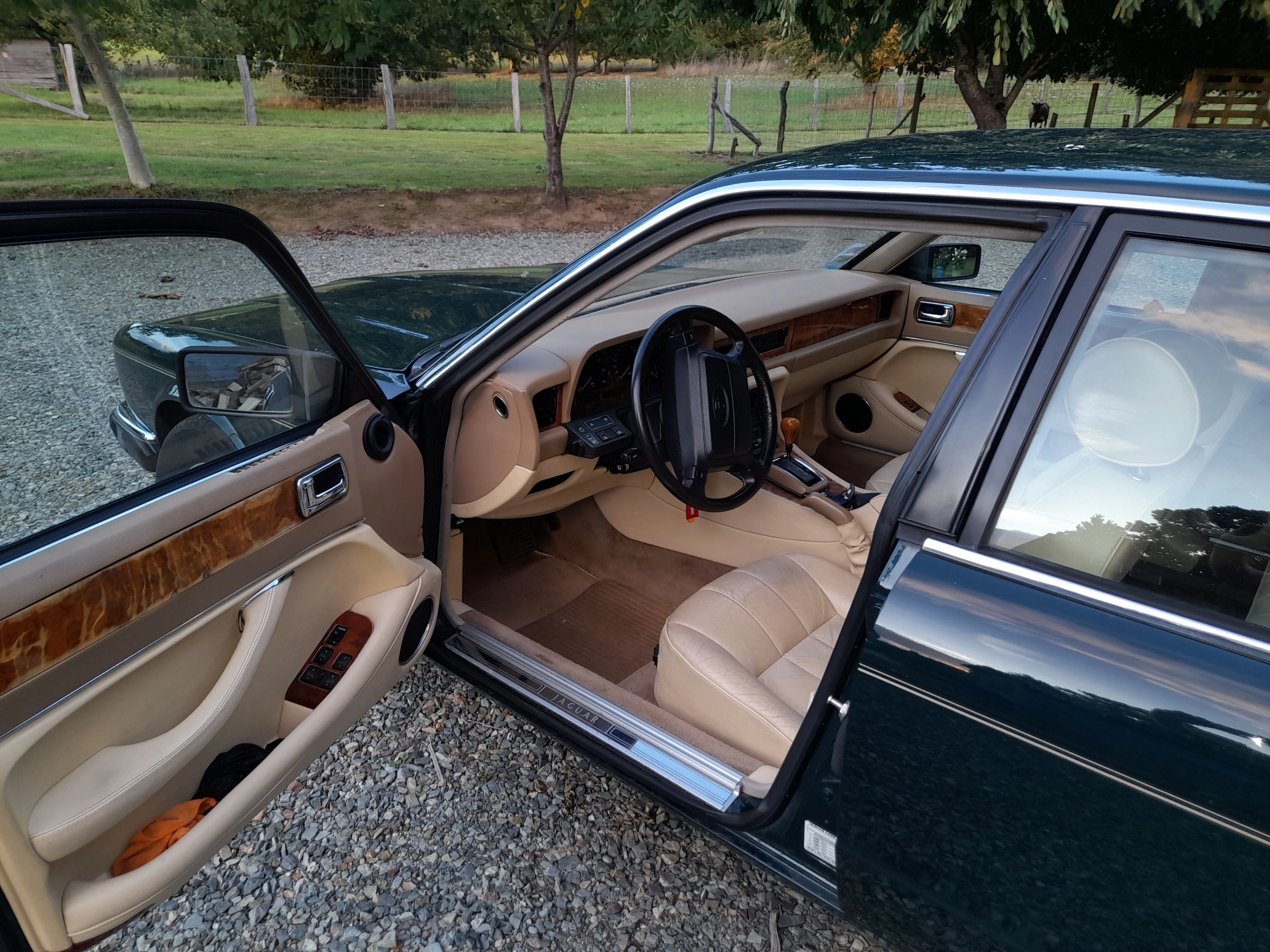 JAGUAR Xj40 3