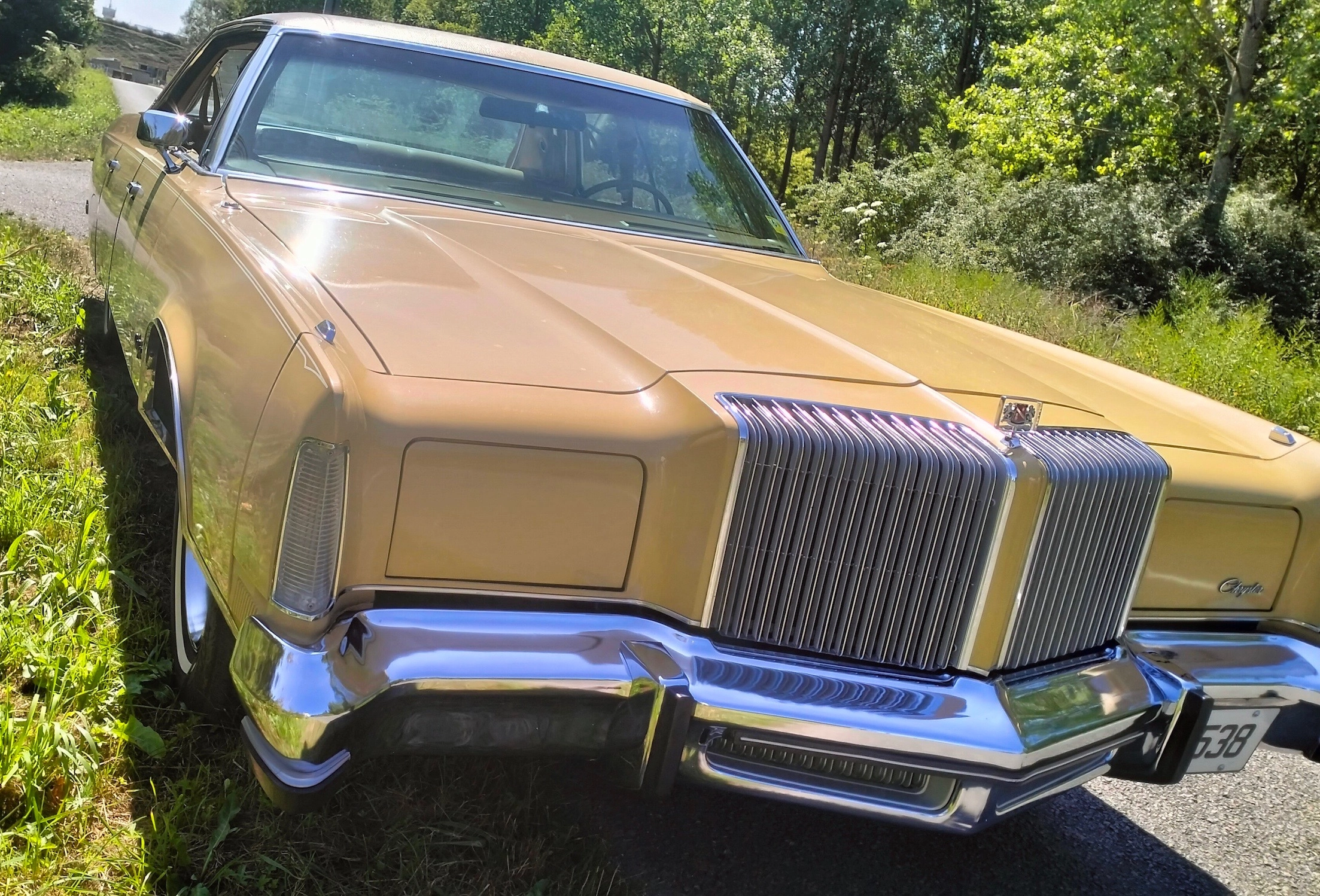 CHRYSLER New-Yorker 2