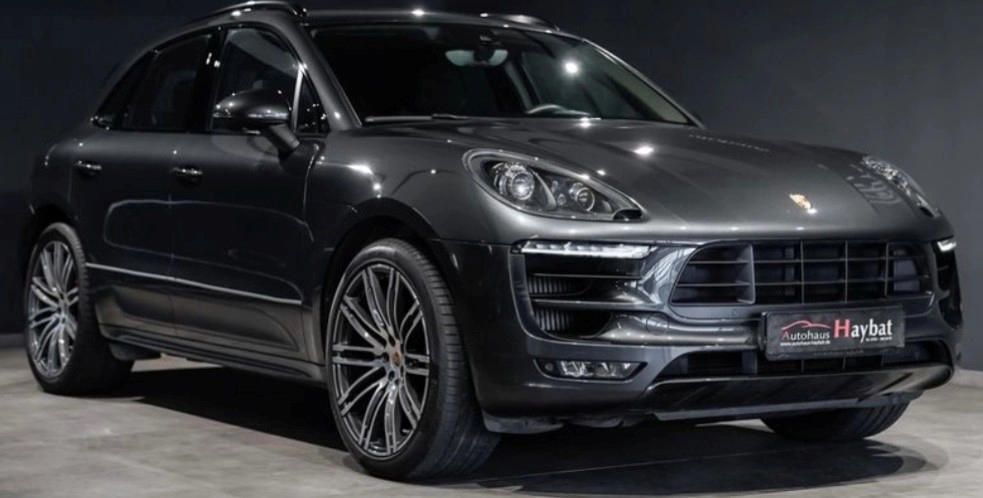 PORSCHE MACAN GTS 0