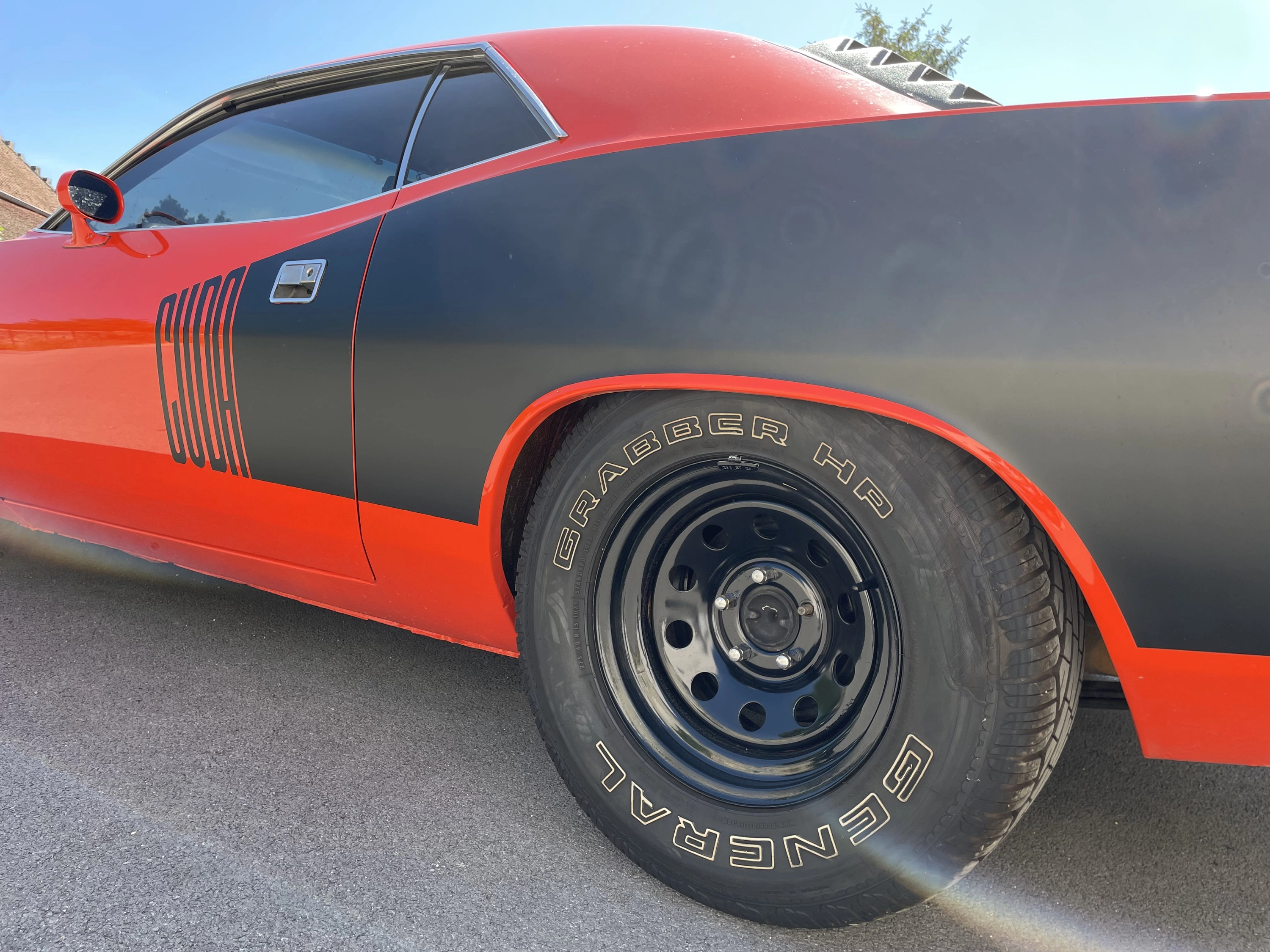 PLYMOUTH Barracuda 1