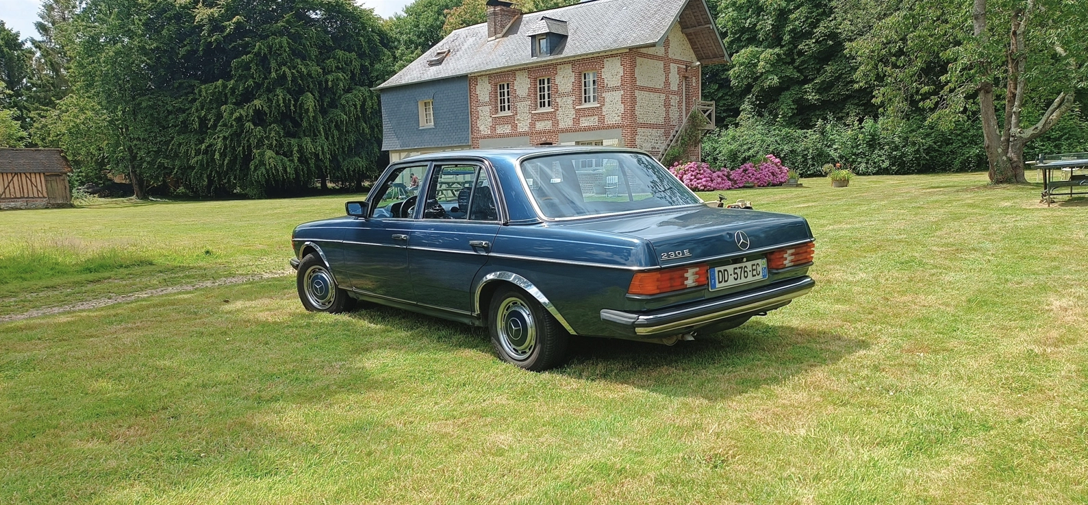 MERCEDES W123  1