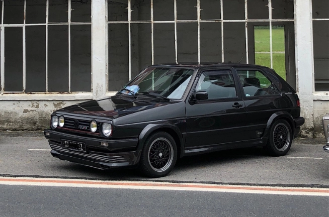 VOLKSWAGEN Golf GTI 16s match  2