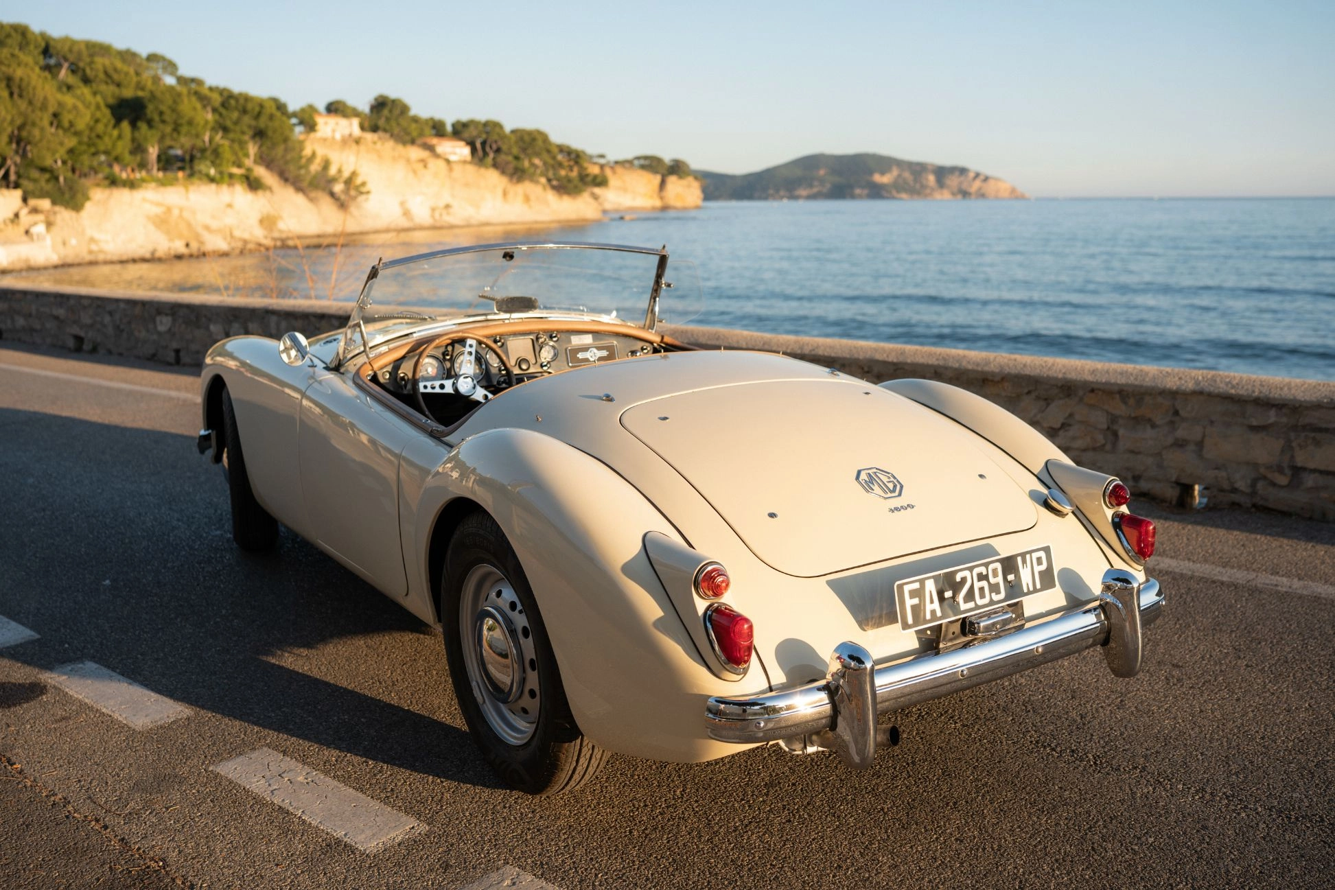 MG MGA 2