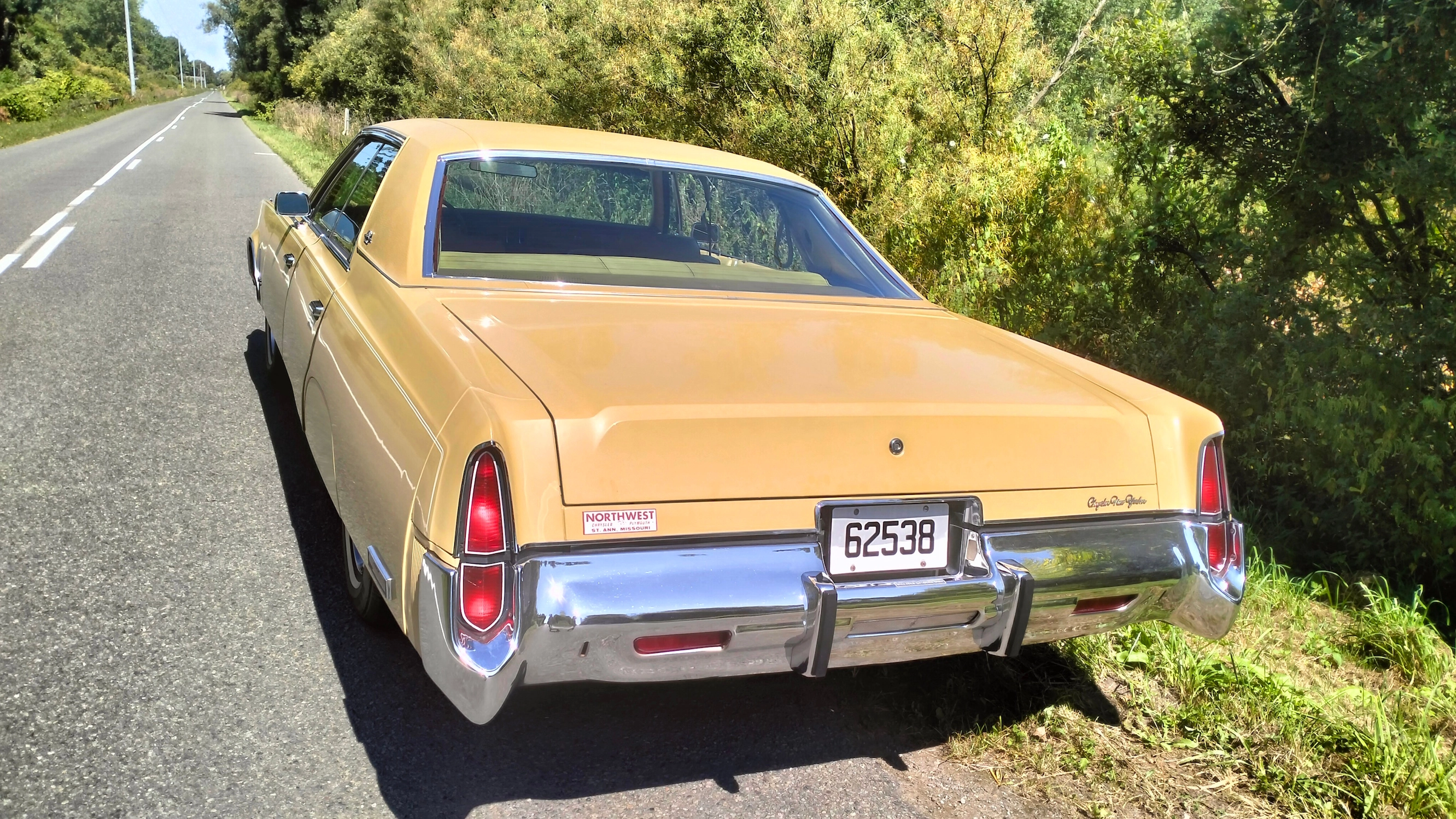 CHRYSLER New-Yorker 3