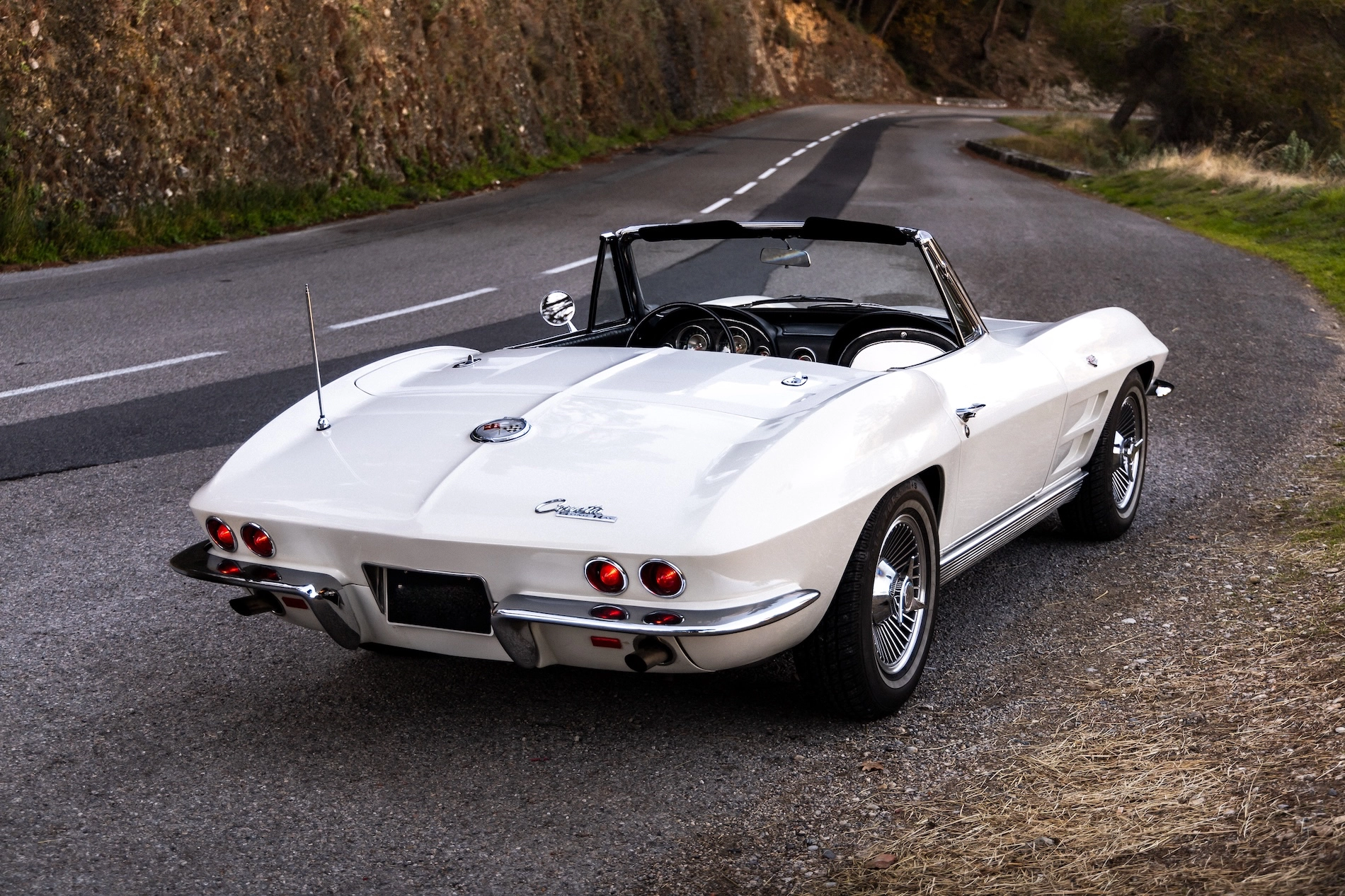 CHEVROLET Corvette C2 Stingray 1