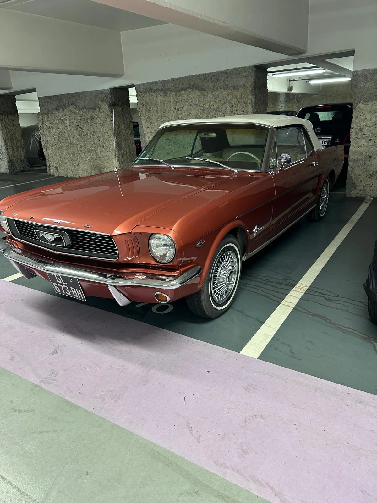 FORD Mustang 1