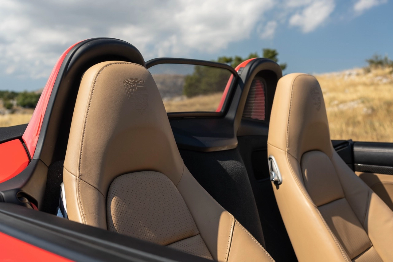 PORSCHE 718 Boxster S 8