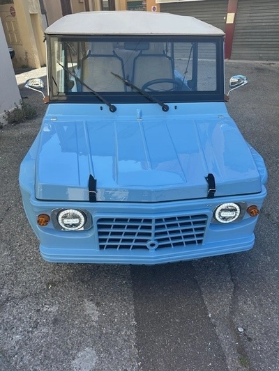 location CITROEN Méhari "LA BAIE DES ANGES" à Nice