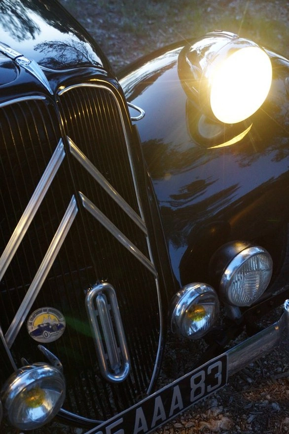 CITROEN "Traction" 11B 1