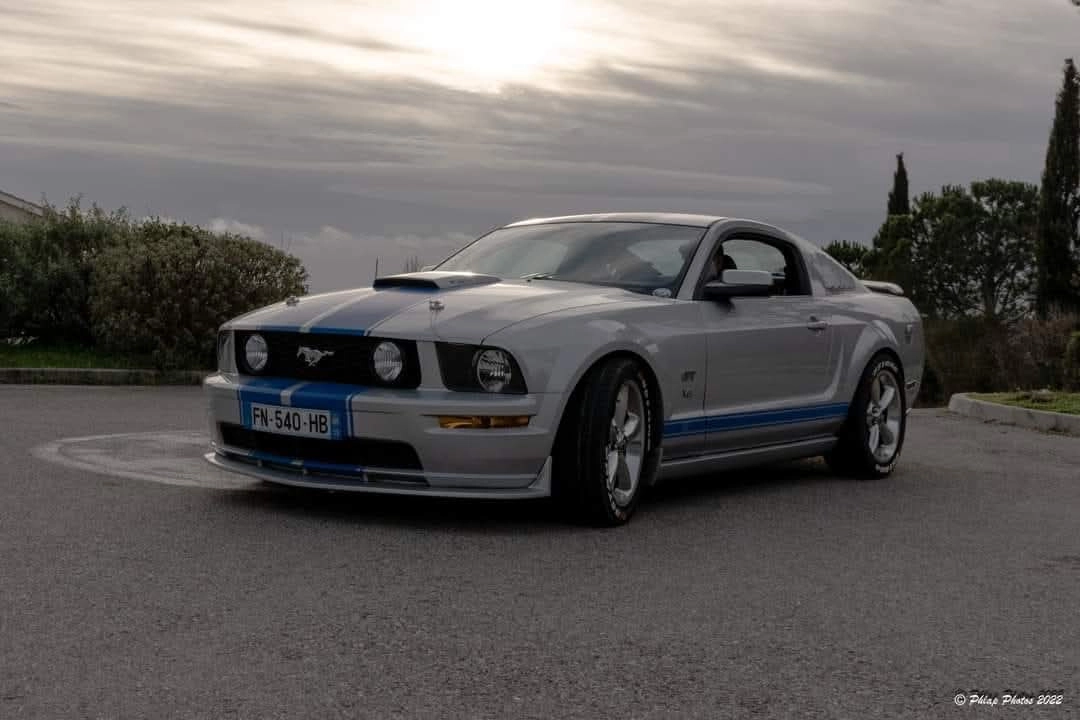 FORD Mustang  1