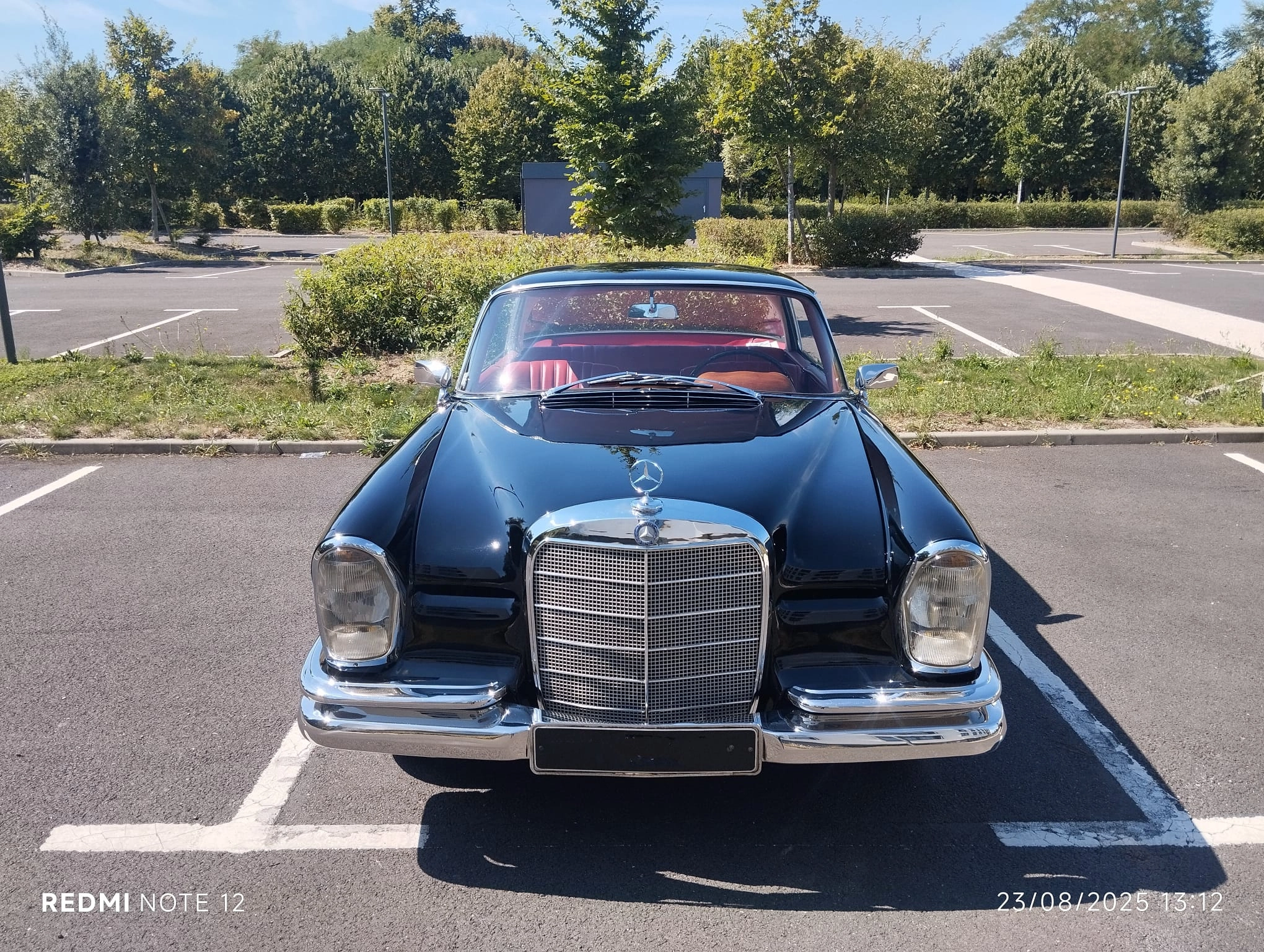 MERCEDES W111 coupé 220se 1