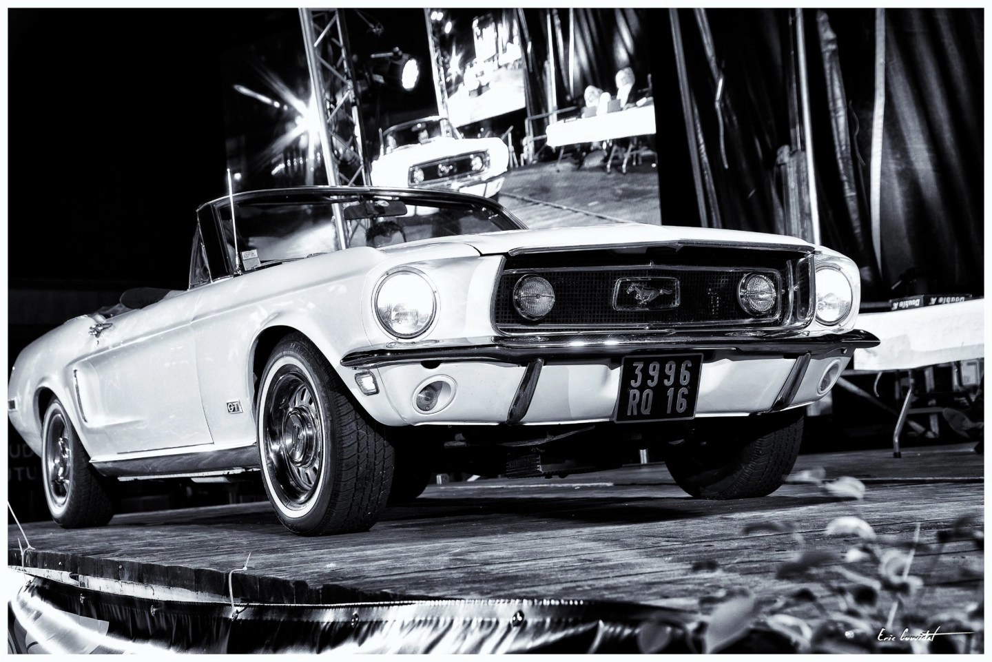 FORD Mustang 3