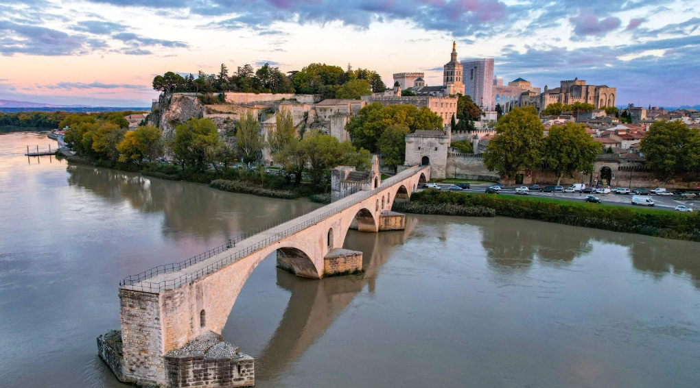 Location voiture ancienne Avignon