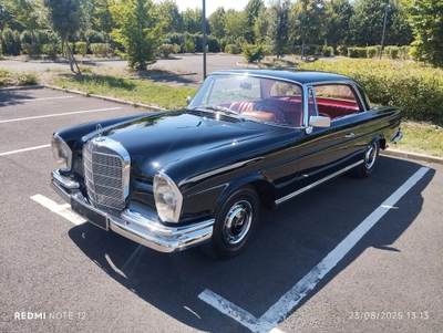 location MERCEDES W111 coupé 220se à Argenteuil