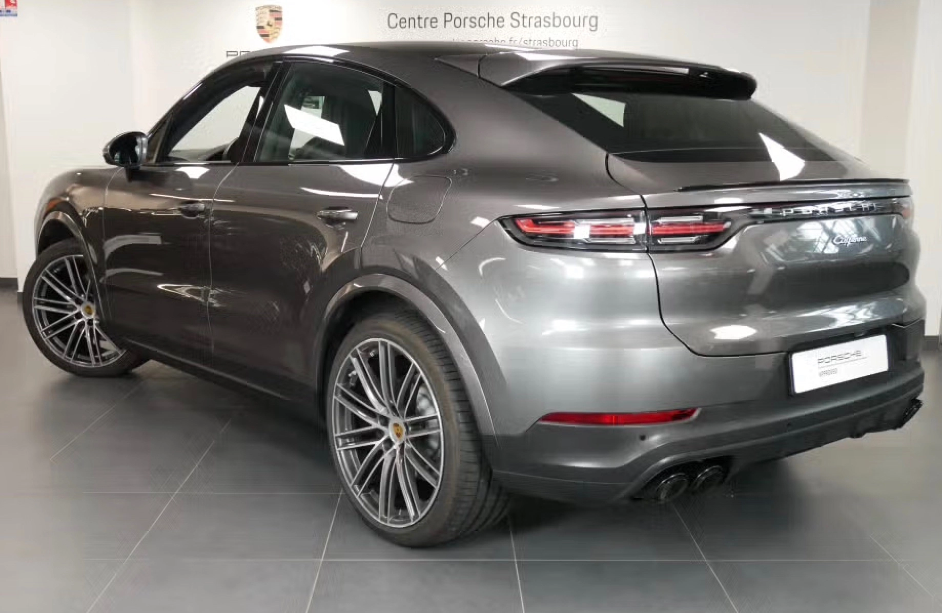 PORSCHE CAYENNE 1
