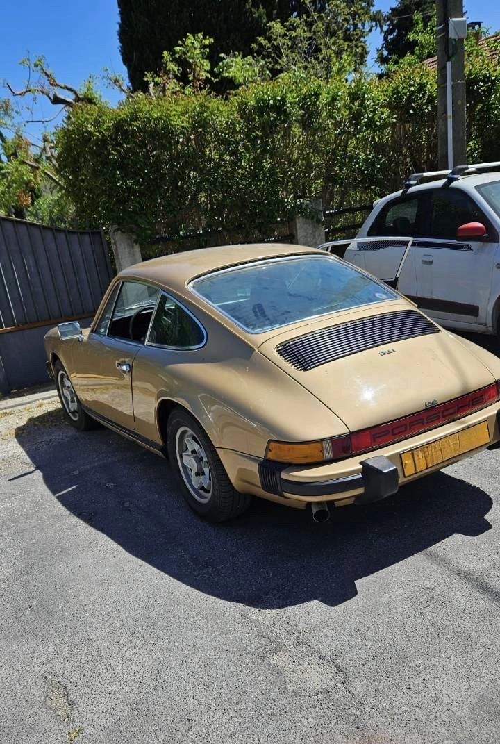 PORSCHE 911 1