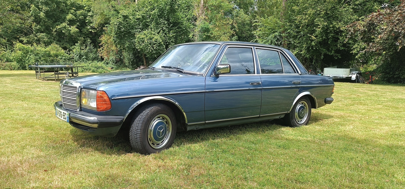 MERCEDES W123  2