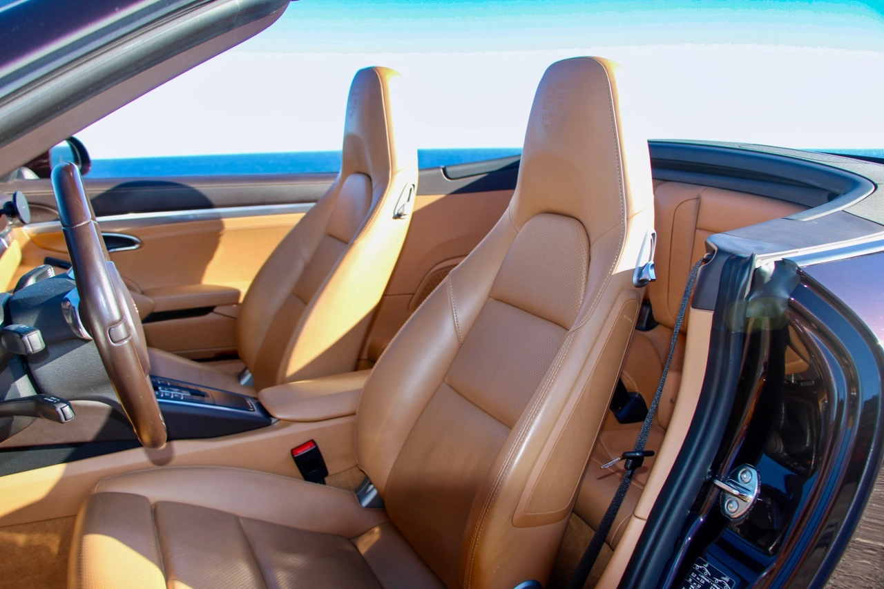 PORSCHE 911 Carrera 4 (991) 6