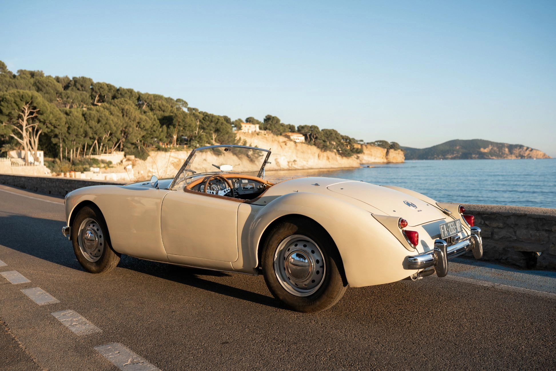 MG MGA 1