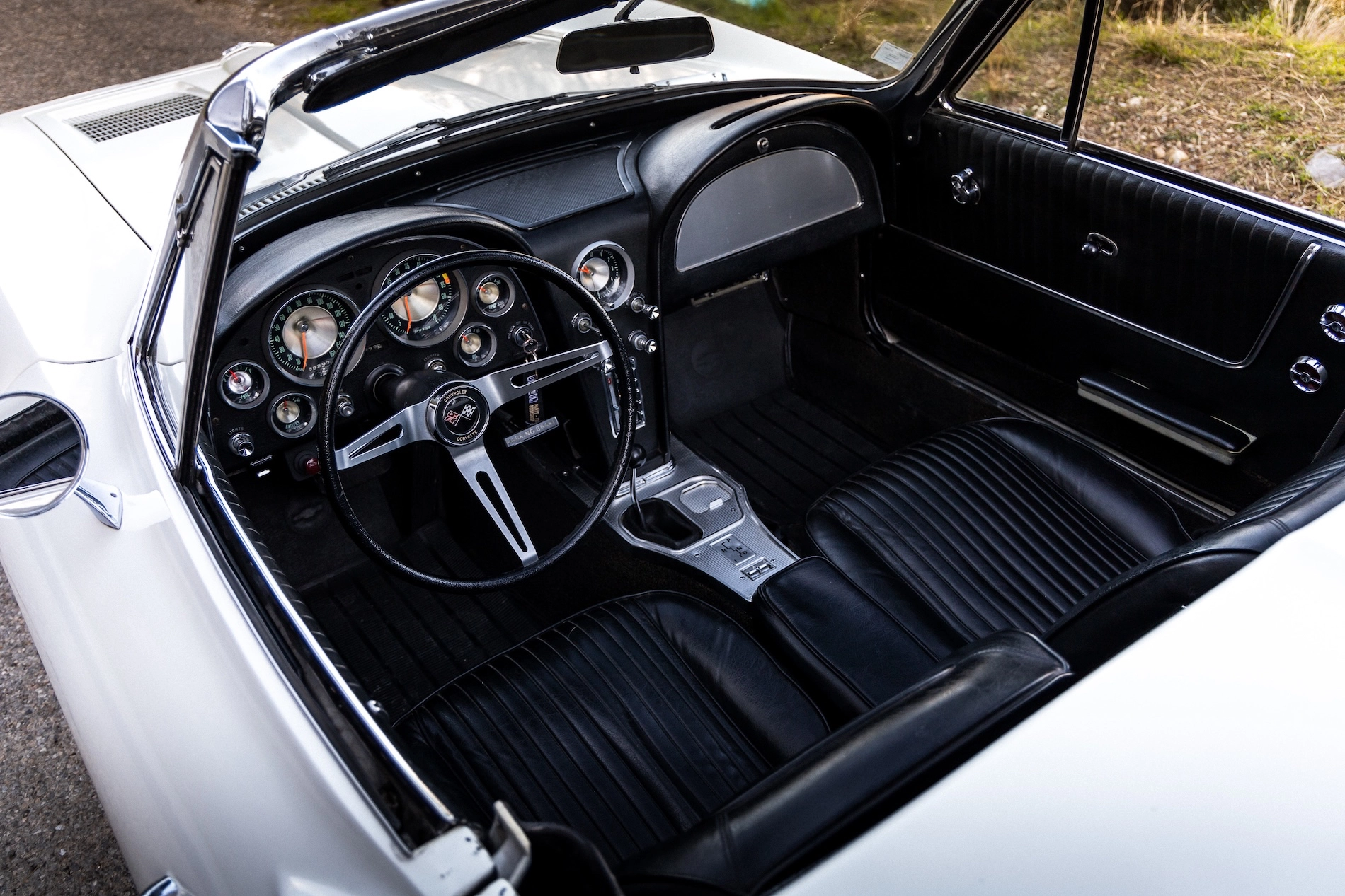 CHEVROLET Corvette C2 Stingray 2