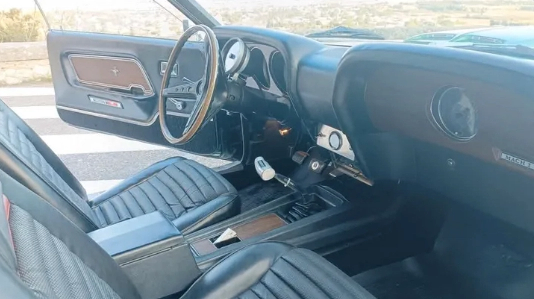 FORD Mustang  4